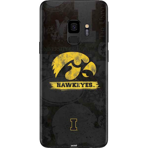 University of Iowa Hawkeyes Distressed Logo Galaxy S9 Skin